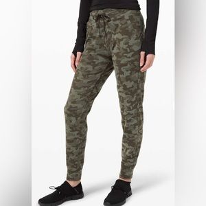 Lululemon Ready to Rulu Jogger 29", 6 💚